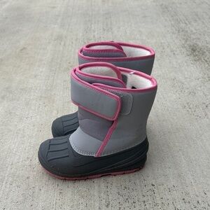 Cat & Jack Gray and Pink Kids Snow Boots